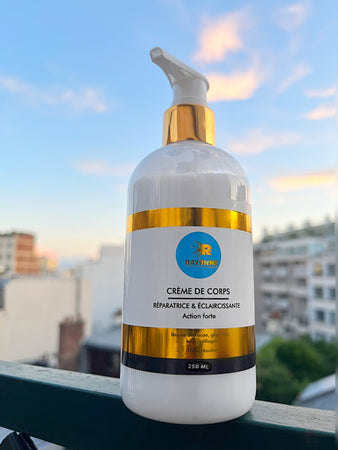 LAIT CORPS ÉCLAIRCISSANT, TRAITANT ET HYDRATANT